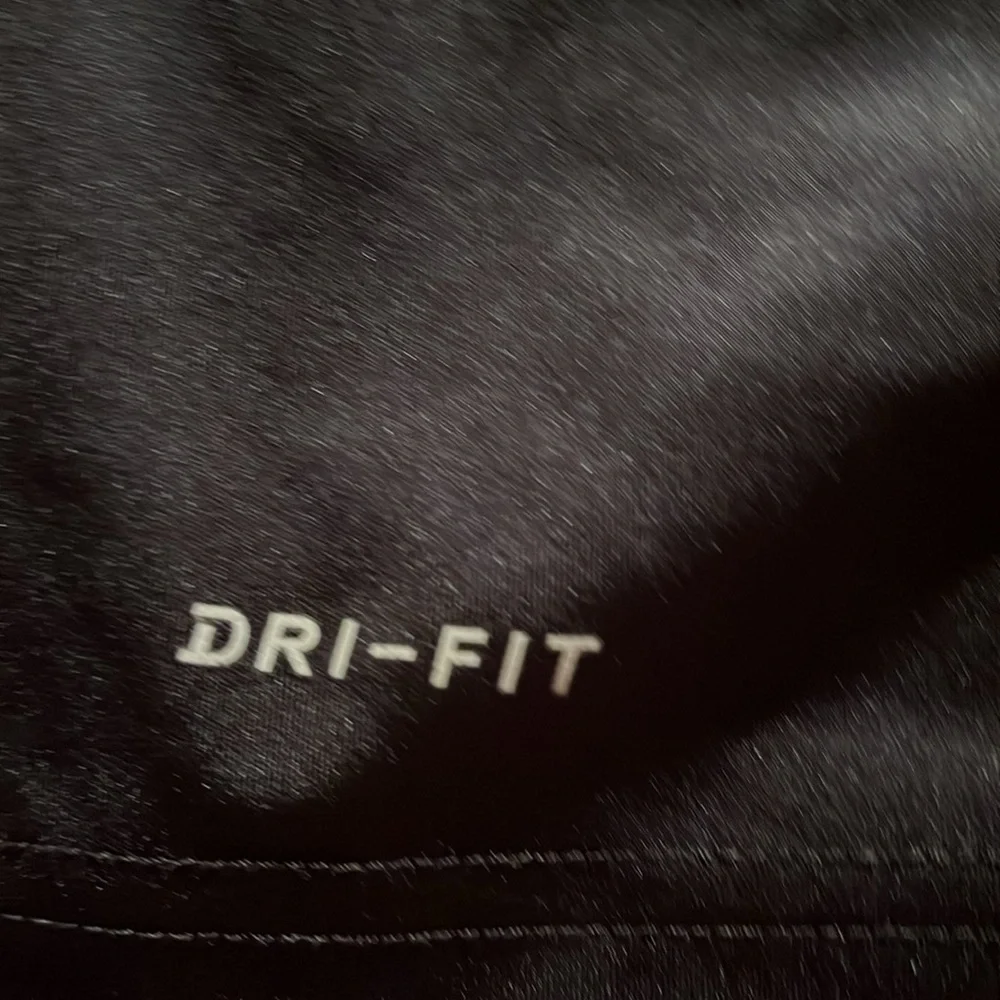 Nike dry fit long sleeve shirt, size medium